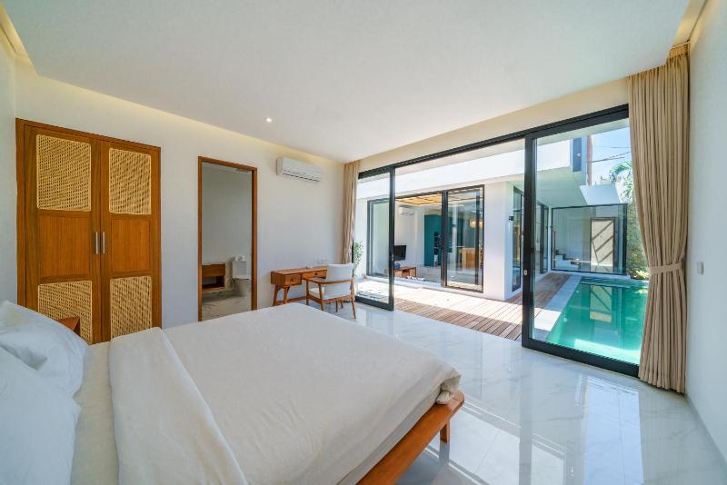 Villa Besso Padonan - Modern & Minimalist 2BR Villa in Canggu! - image 28