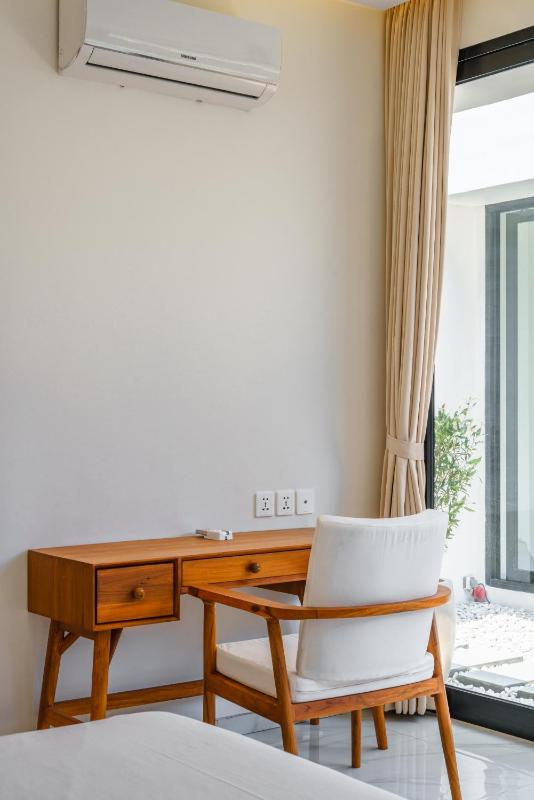 Villa Besso Padonan - Modern & Minimalist 2BR Villa in Canggu! - image 5