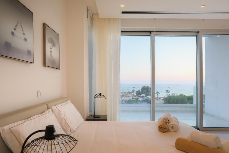 Sea Pearl Beachfront Villas - Breeze - image 16