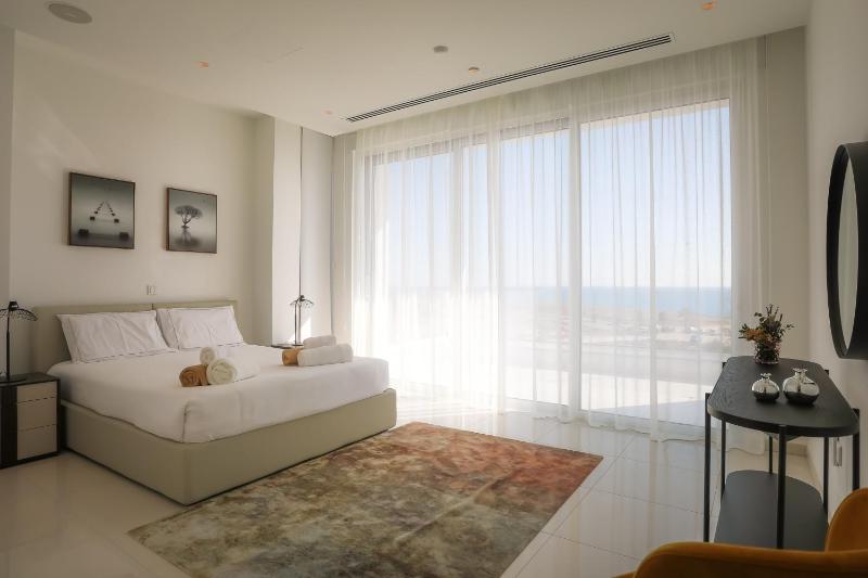 Sea Pearl Beachfront Villas - Breeze - image 13