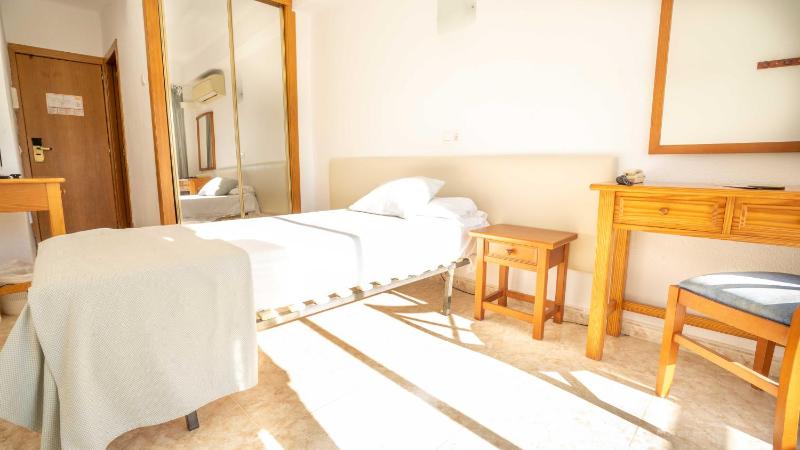 Single Room with Balcony image 2