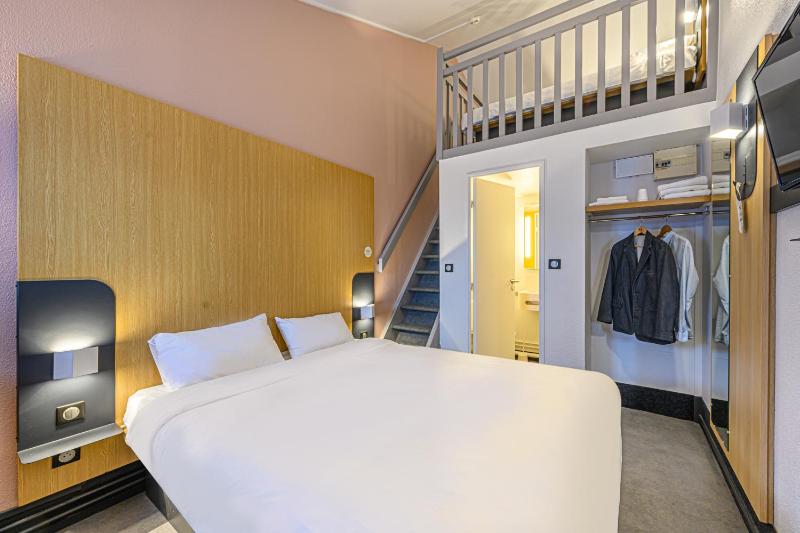 Quadruple Room image 1