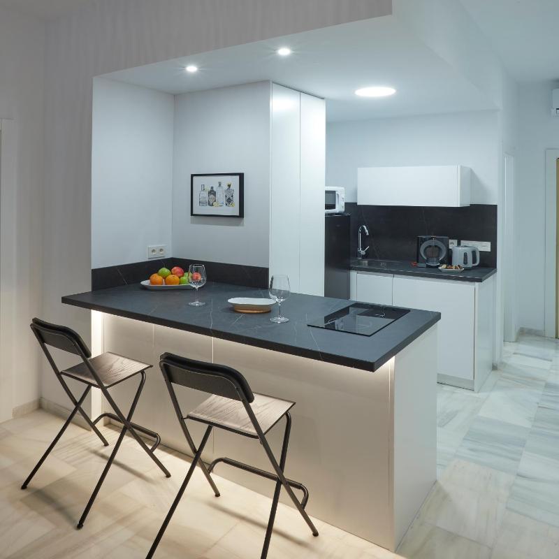 - Apartamento en Gran Vía - QH Reyes Católicos - image 9