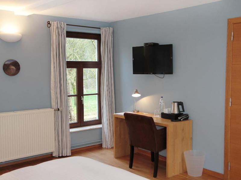 Double Room with Private Bathroom image 3