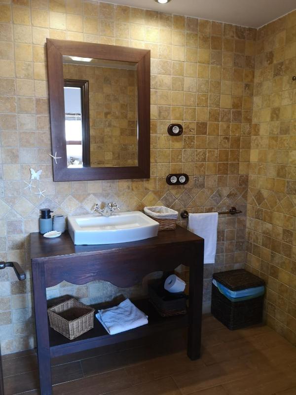 King Room image 3