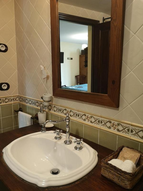 Double Room with Patio image 3