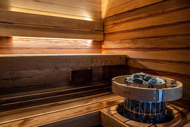 Suite with Sauna image 4
