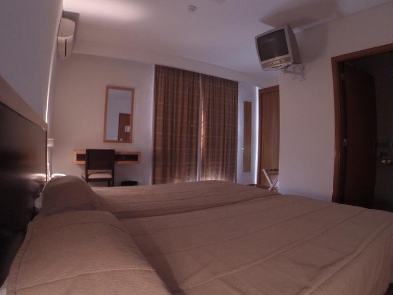 Single Room image 4
