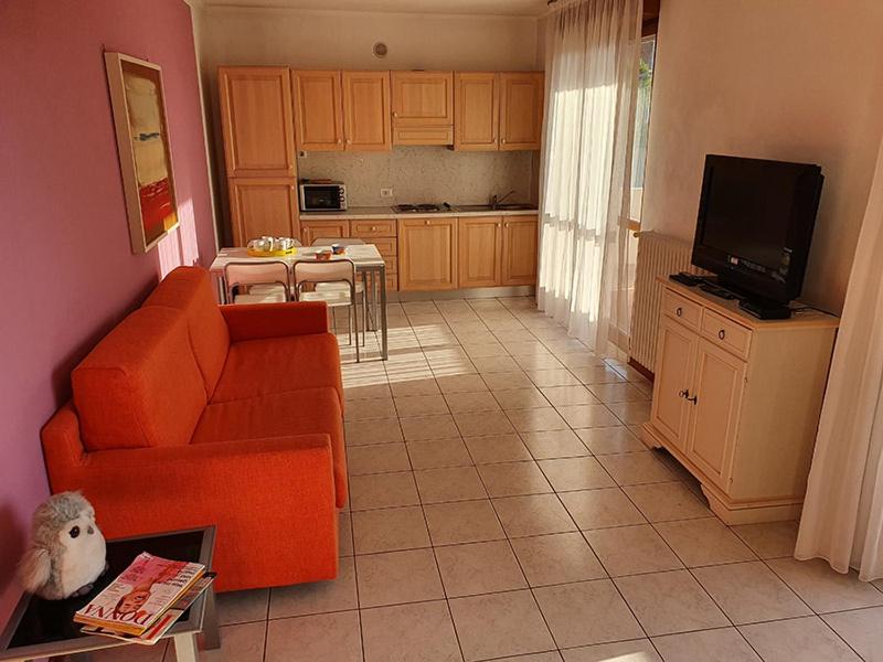 One-Bedroom Apartment image 2