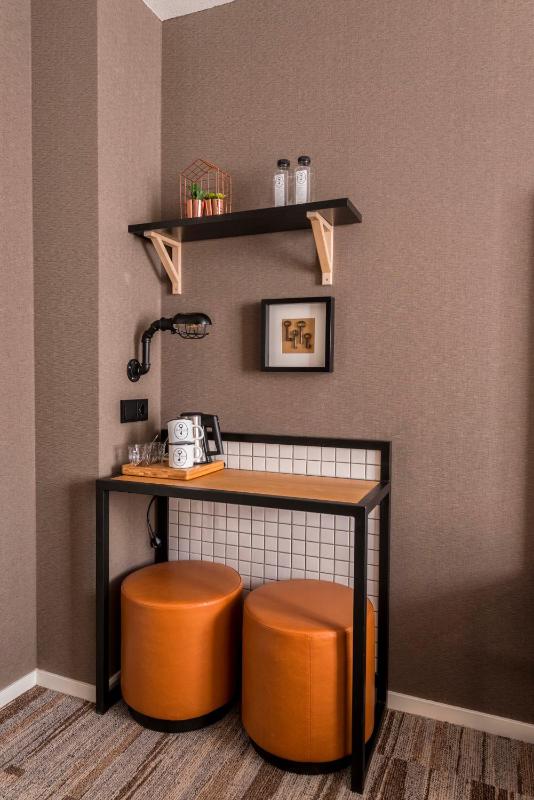 Large Double Room with Canal view image 4