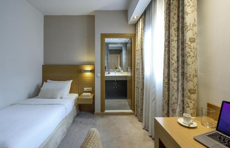 Economy Single Room image 3