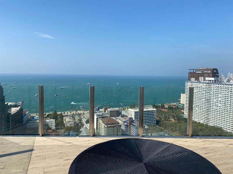 The Base in pattaya - image 4