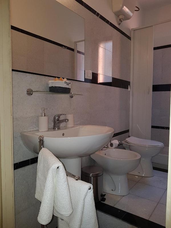 Central Suites Catania - image 35