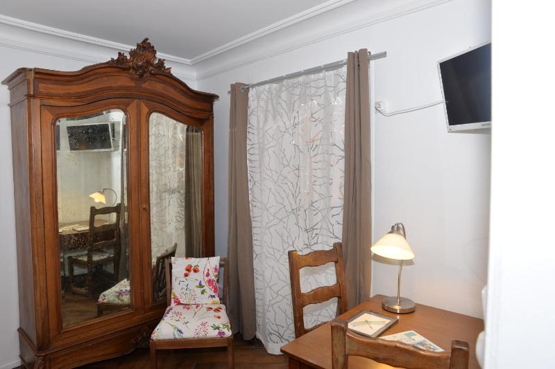 CHEZ CECILE Bed and Breakfast chez le VIGNERON - image 50