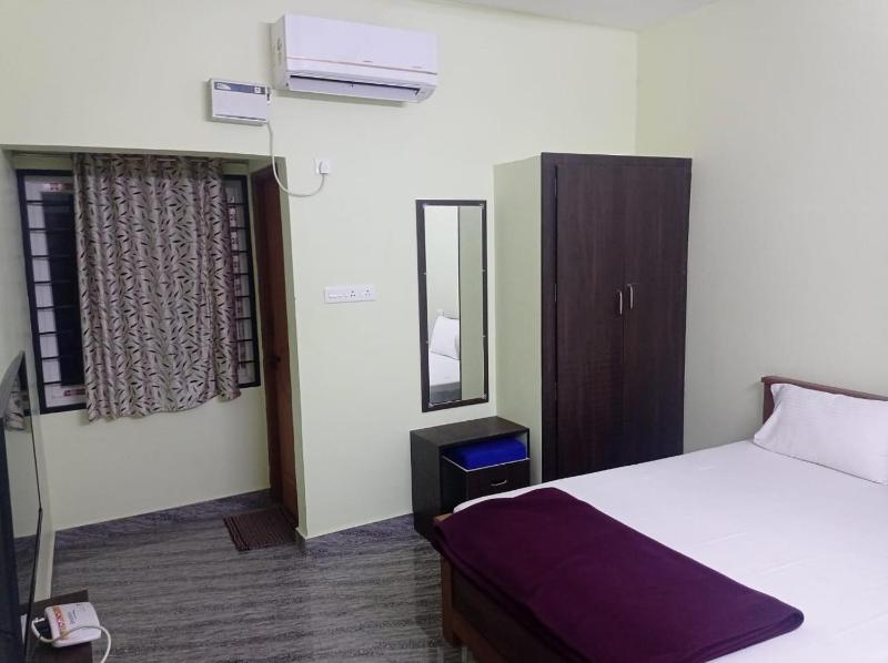 Double Room image 1