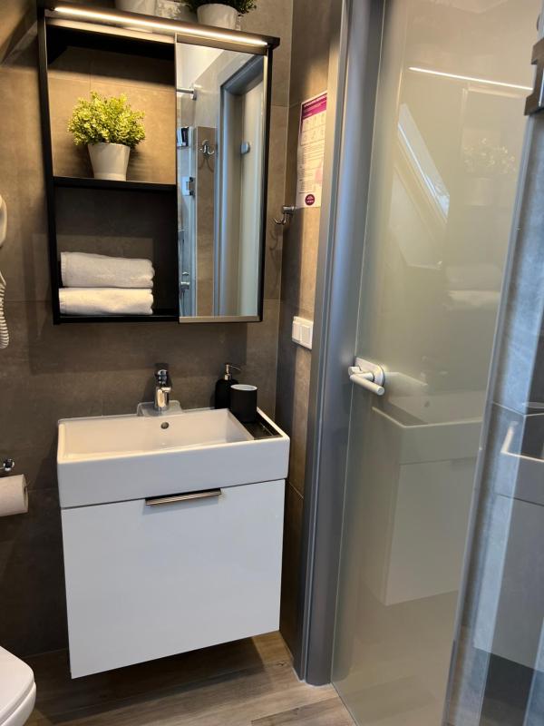 Apartment (2 Adults) image 4