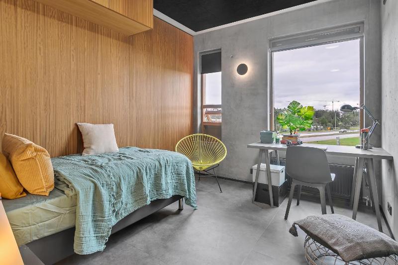 Deluxe Twin Room  with Private Bathroom image 3