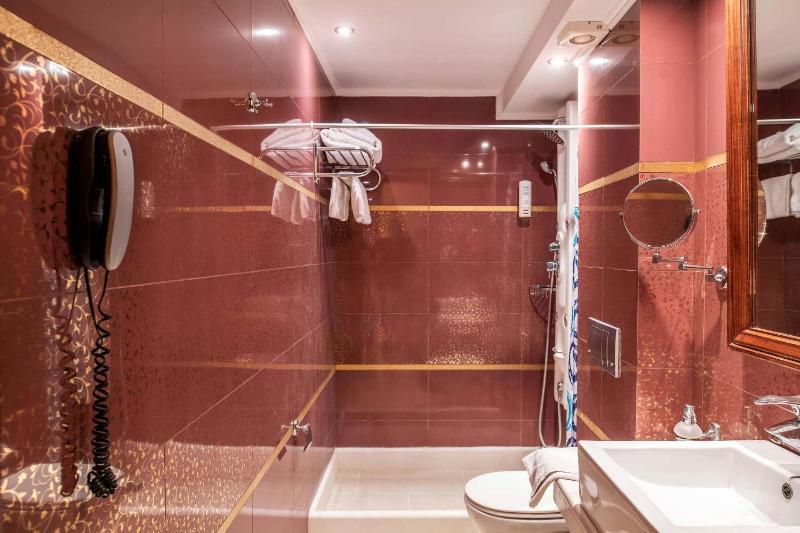 Attic Suite with Pool and Side Sea View image 2