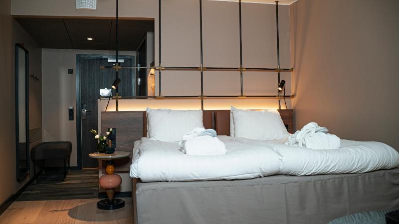 Superior King Room image 1