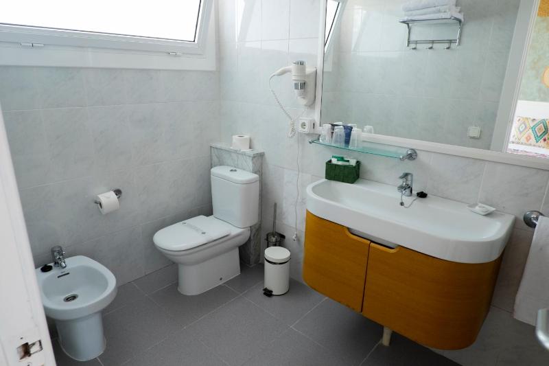 Double or Twin Room with Sea View image 3