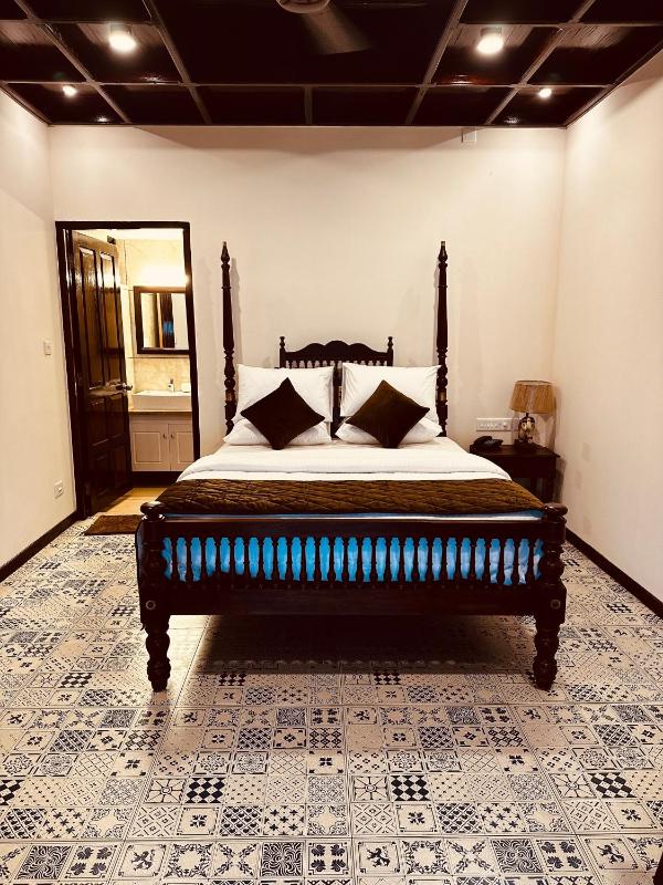 Deluxe Double Room image 1