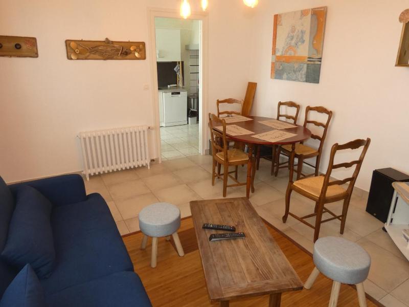 Appartement T3 en centre-ville avec terrasse et parking privé à Royan - FR-1-71-90 - image 14