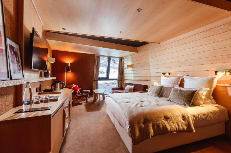 Deluxe Double Room image 1