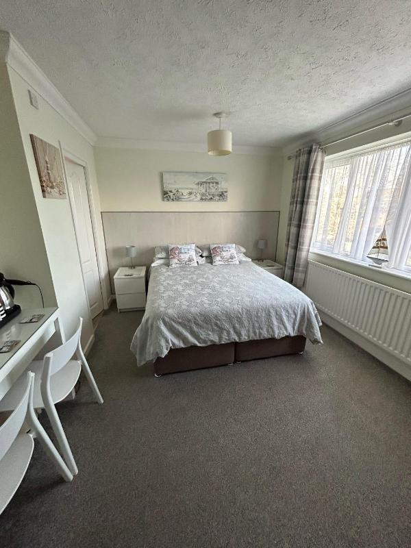 King Room image 4