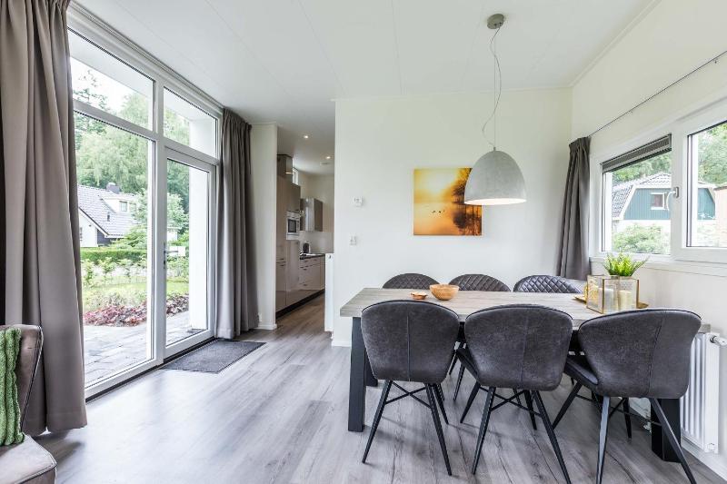 Apartment image 3