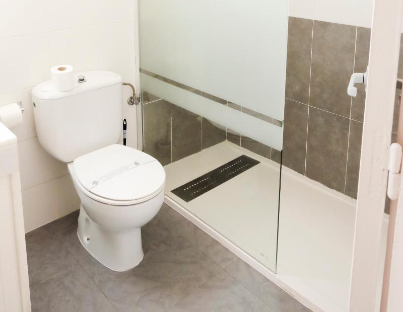 Double or Twin Room with Sea View image 2
