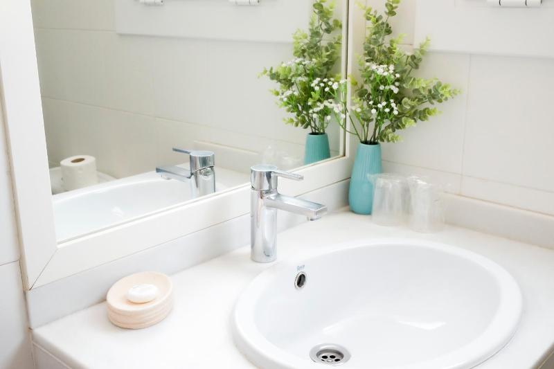 Single Room image 3