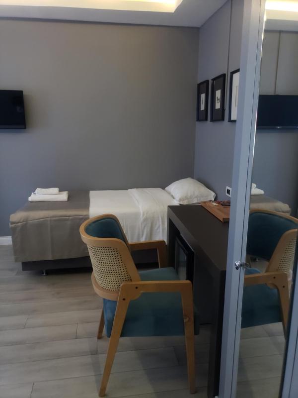 Superior Triple Room image 4