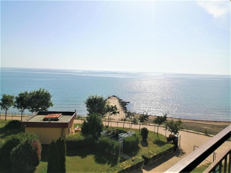 Apartment with Sea View image 4