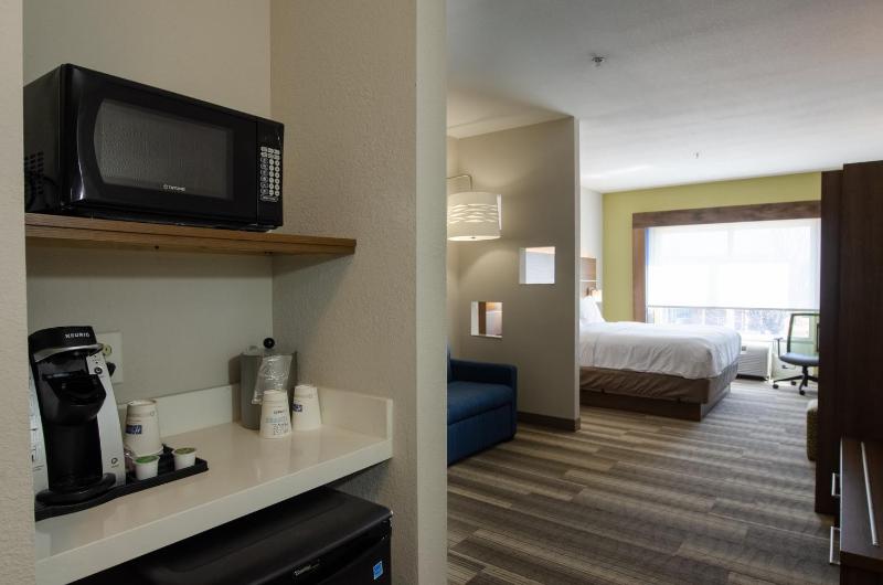 King Suite with Sofa Bed image 2