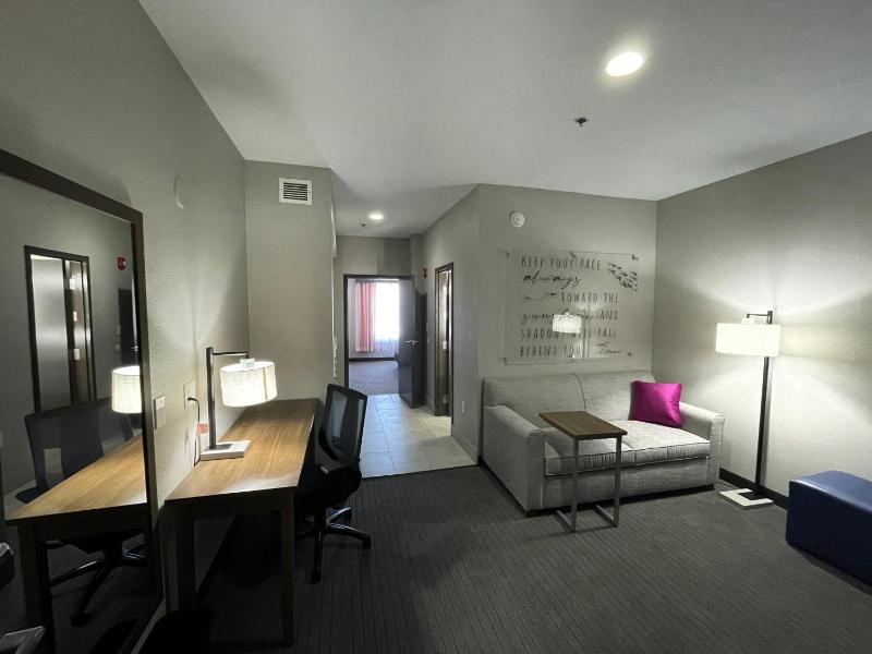 Efficiency King Room - Non-Smoking image 3