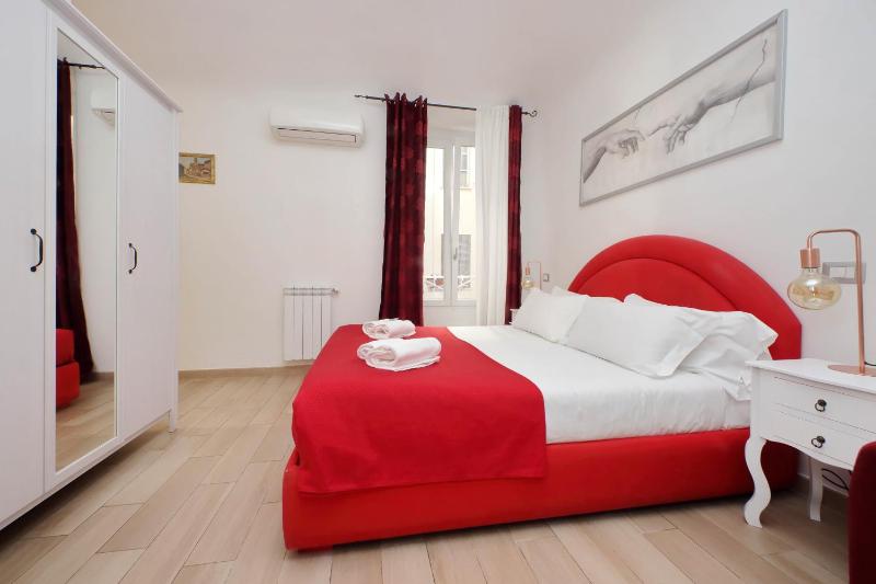 Deluxe Room image 3