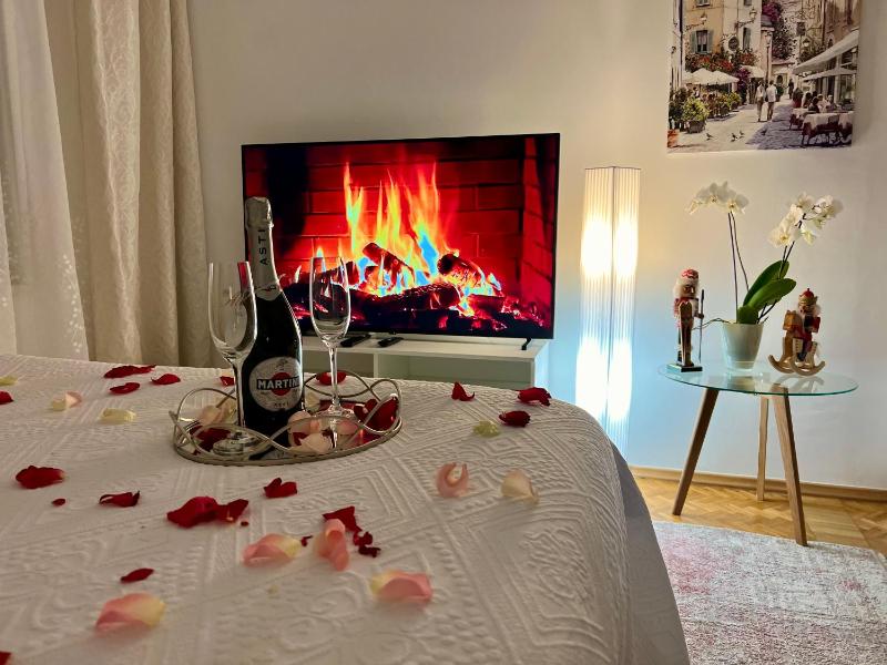Louis & Elza Old Town Romantic apartments Images