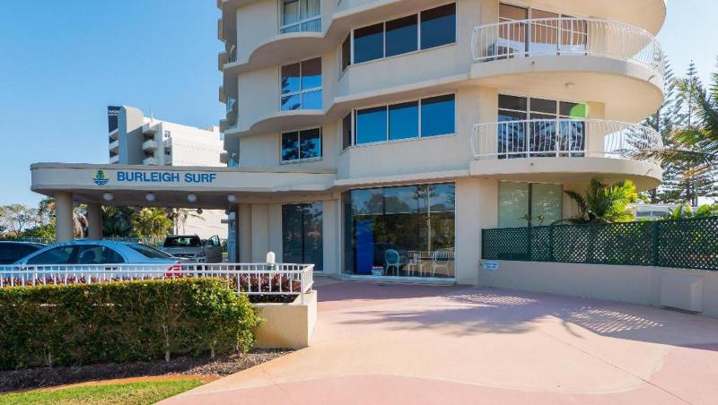 Burleigh Surf Apartments - image 14