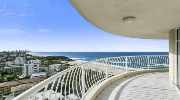 Burleigh Surf Apartments - image 5