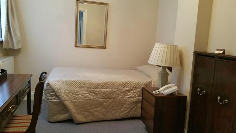 Executive Single Room image 4