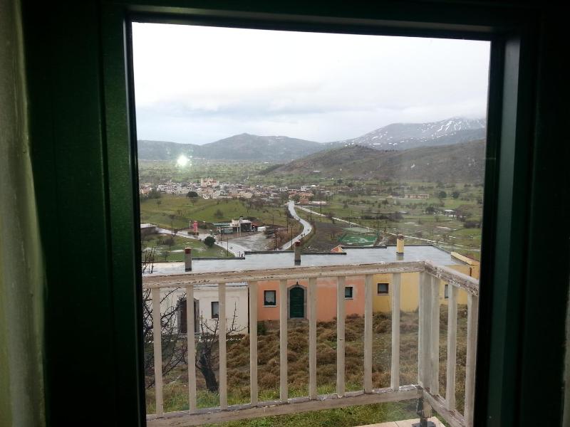 King Studio with Sofa Bed image 3