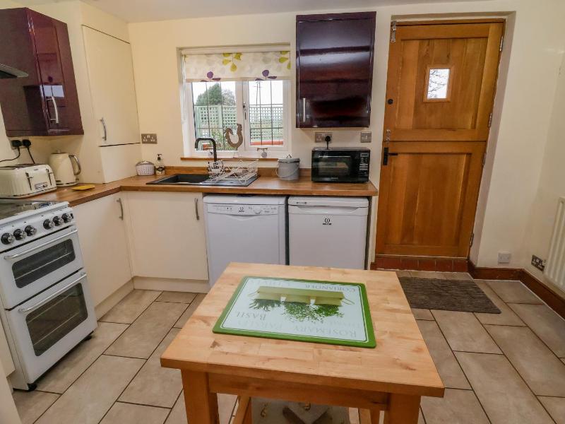 Mill Lane Cottage - image 5