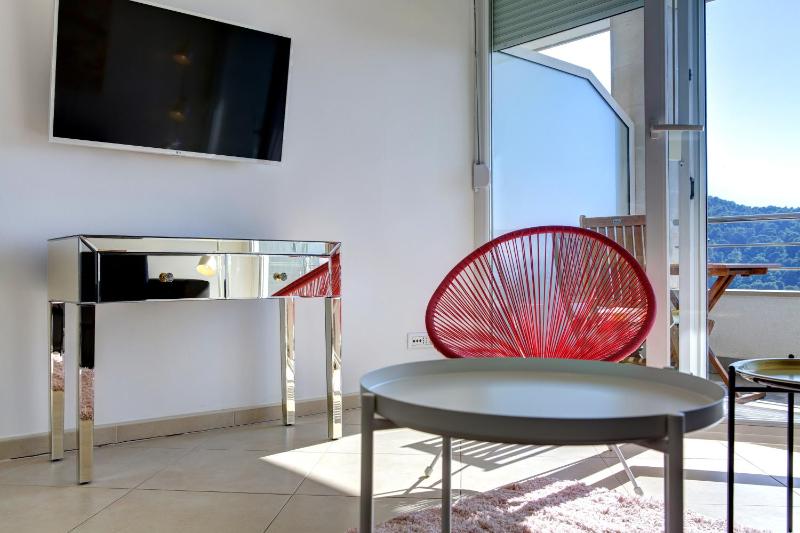 Superior Apartment with Balcony and Sea View image 1