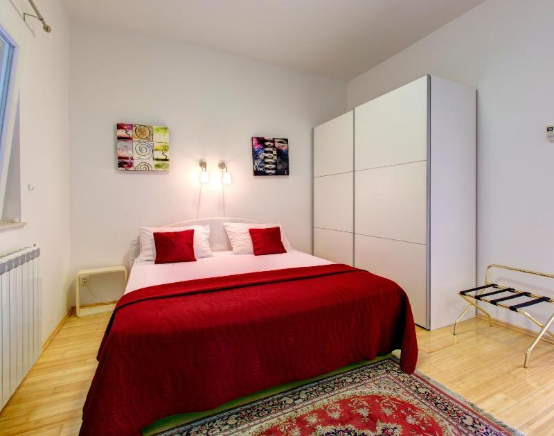 Deluxe Apartment with Balcony and Sea View image 1