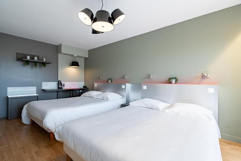 Superior Quadruple Room image 1