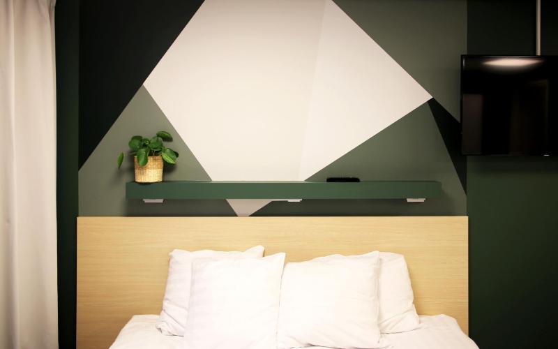 Standard Twin Room image 2