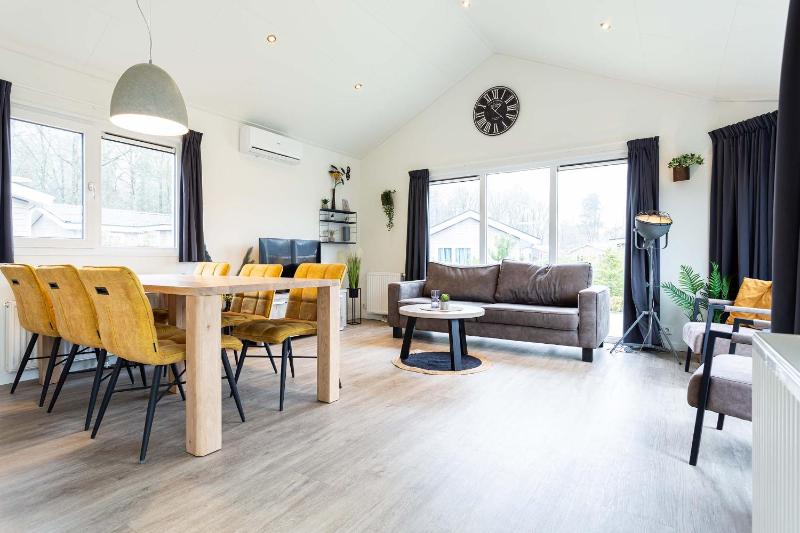 Two-Bedroom Chalet - Ferox XL image 2