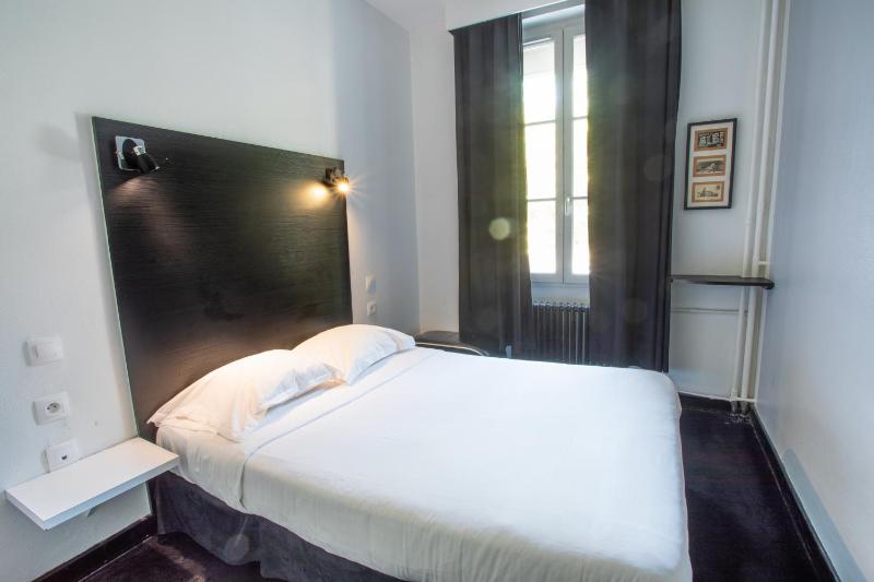 Standard Double Room image 1