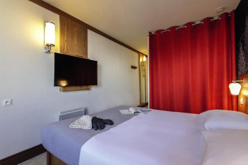 Double Room with Mountain View image 4