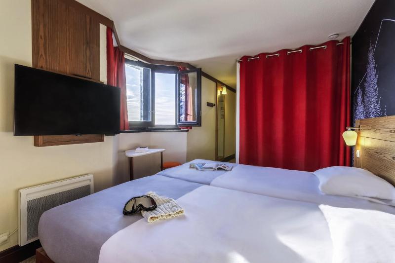 Double Room image 4